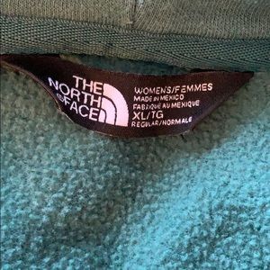 Women’s North Face Hoodie XL